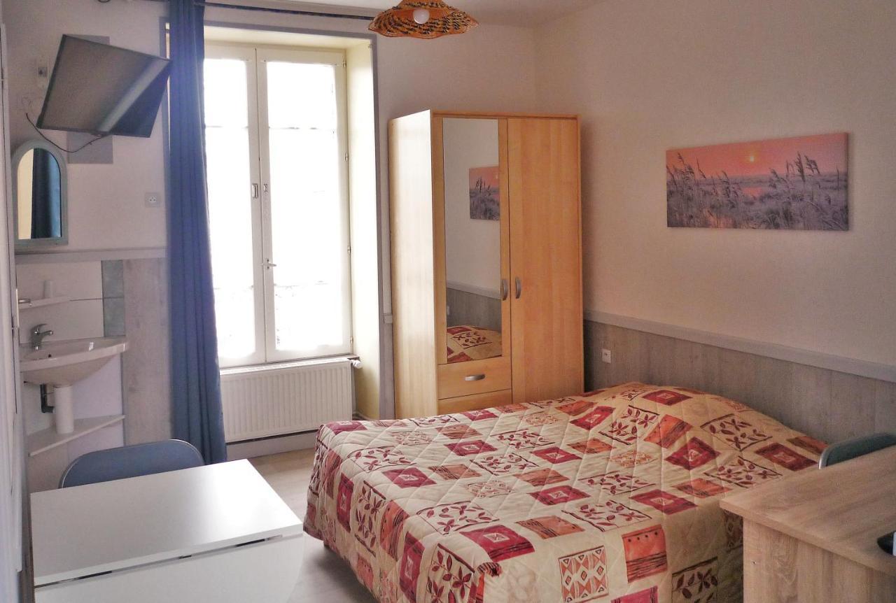 Au Relais Du Parc De Millevaches Hotell Felletin Exteriör bild
