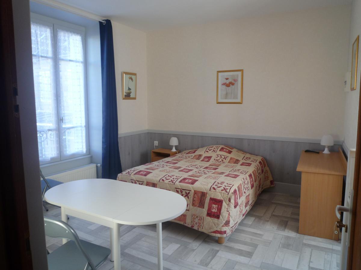 Au Relais Du Parc De Millevaches Hotell Felletin Exteriör bild