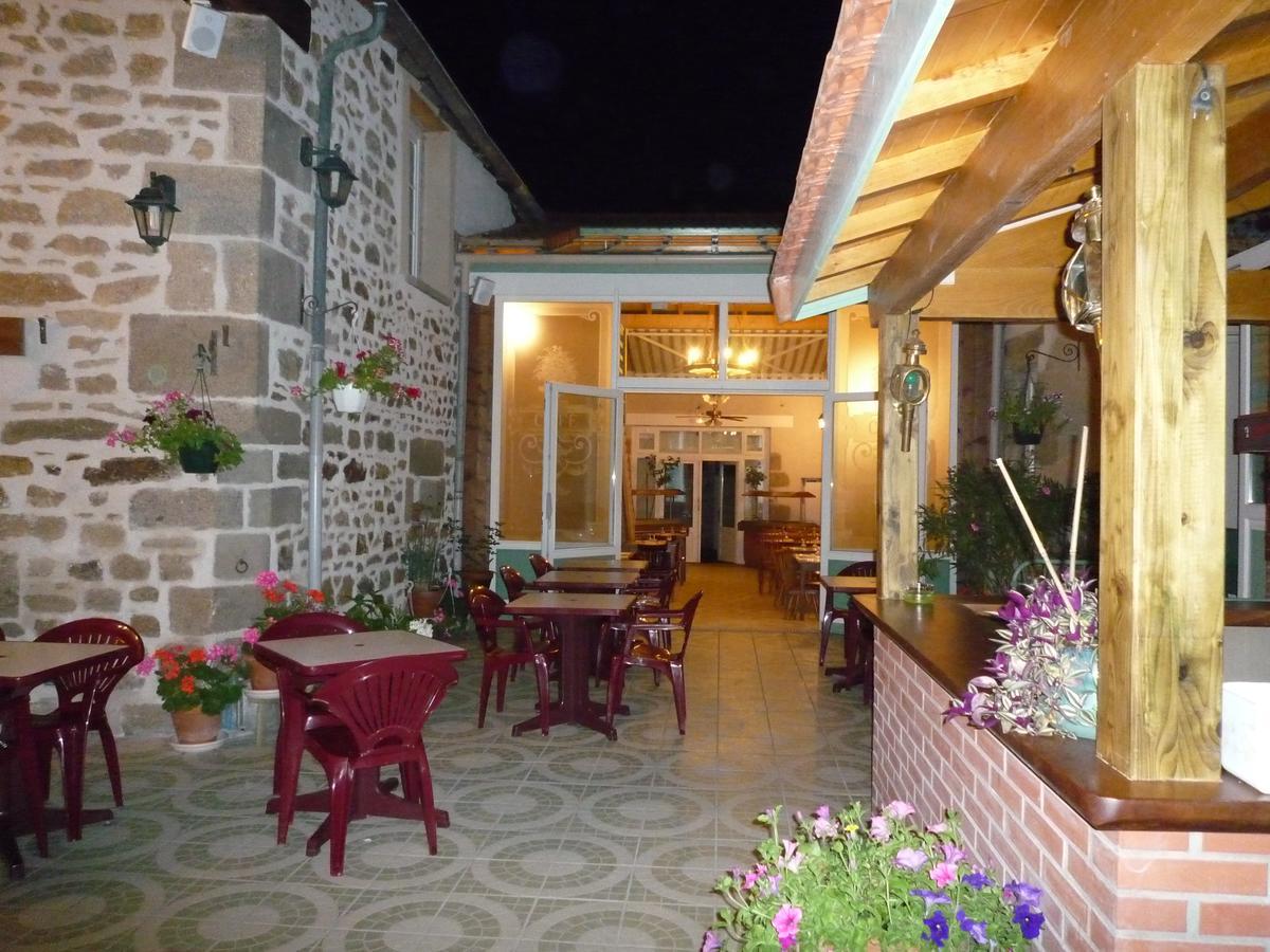 Au Relais Du Parc De Millevaches Hotell Felletin Exteriör bild