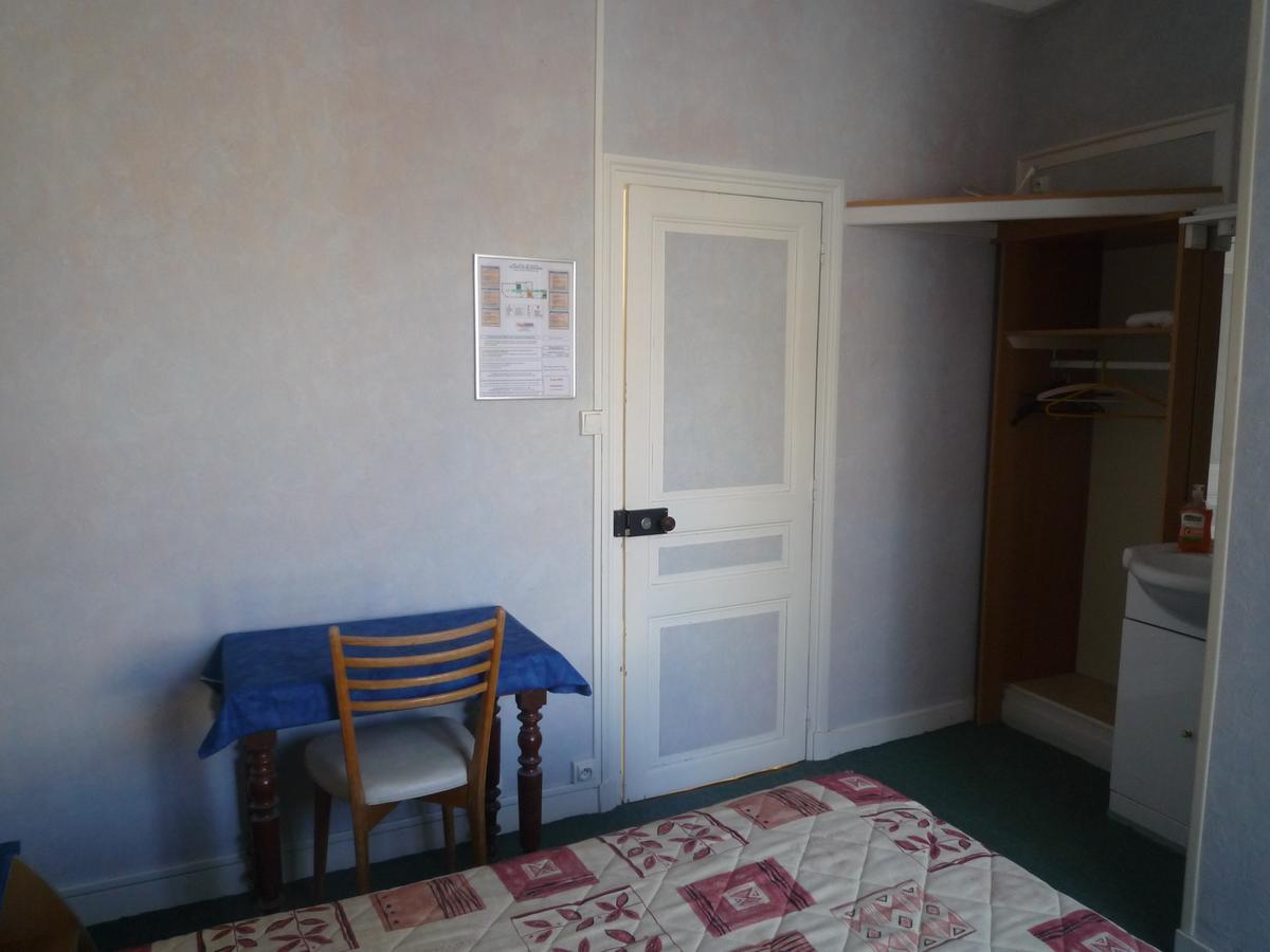 Au Relais Du Parc De Millevaches Hotell Felletin Exteriör bild