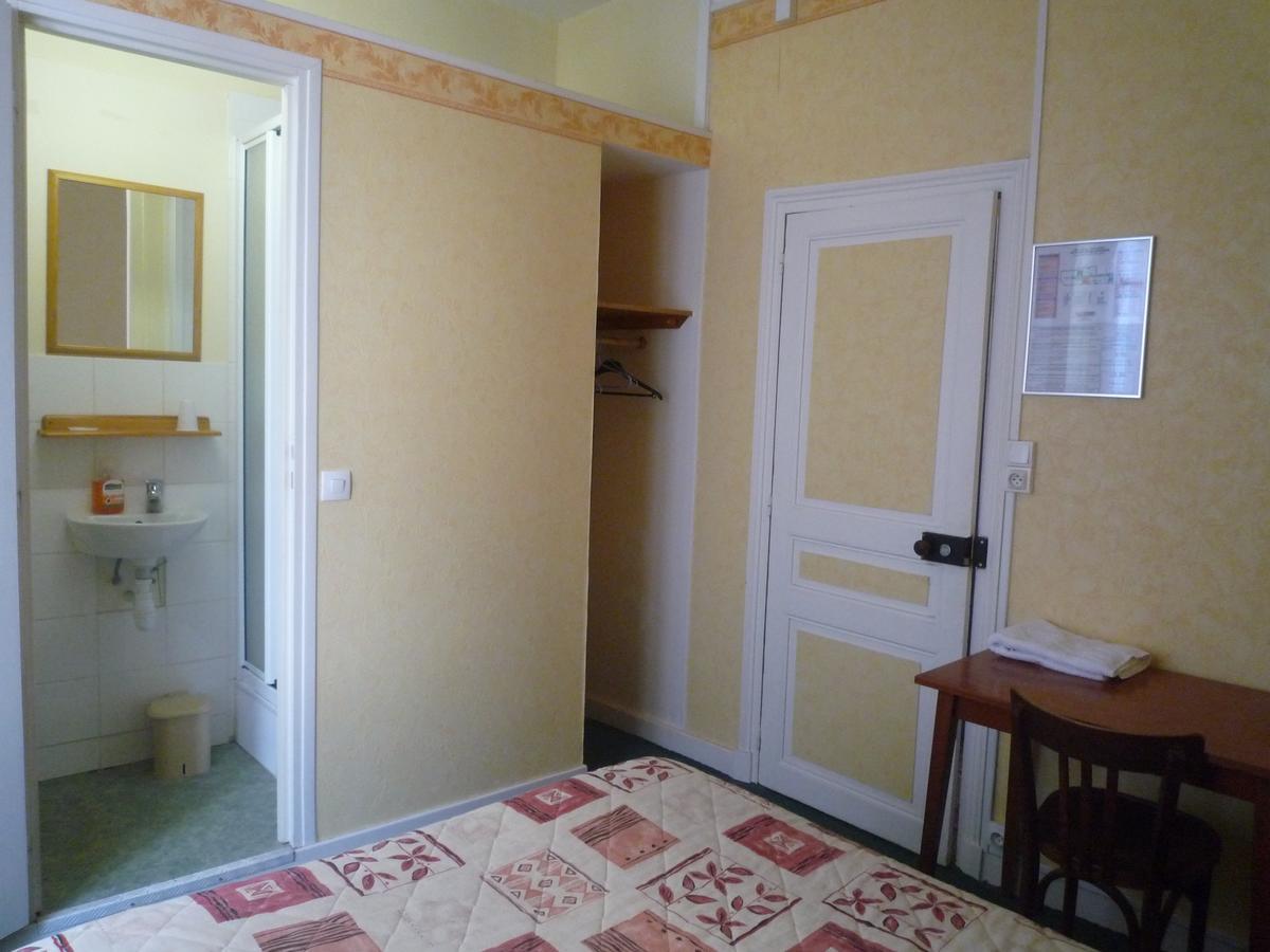Au Relais Du Parc De Millevaches Hotell Felletin Exteriör bild