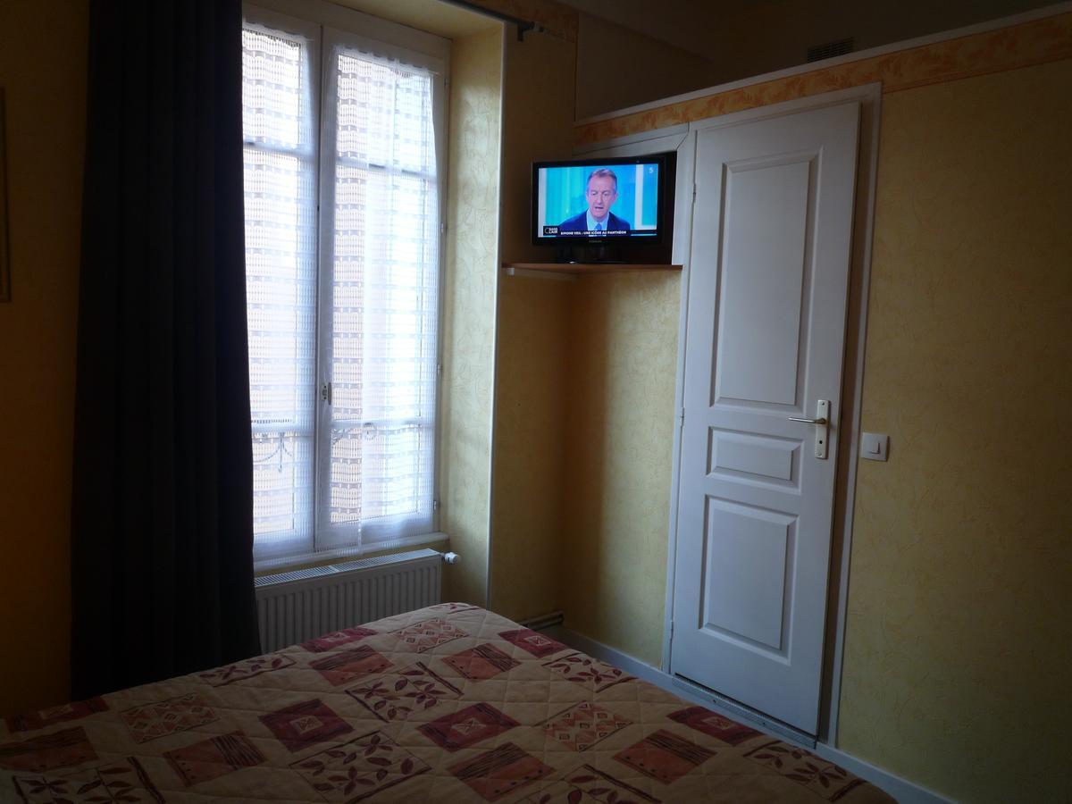 Au Relais Du Parc De Millevaches Hotell Felletin Exteriör bild