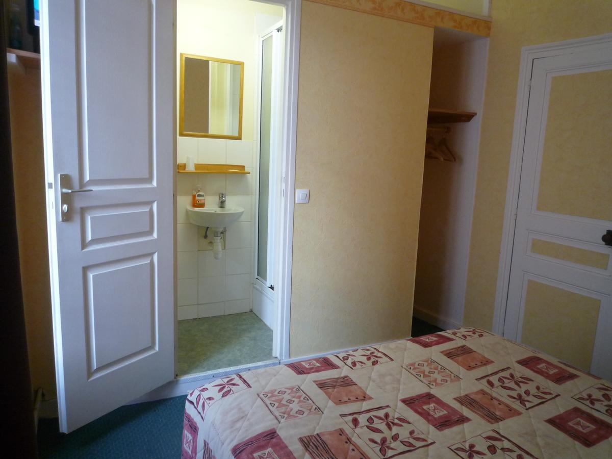 Au Relais Du Parc De Millevaches Hotell Felletin Exteriör bild